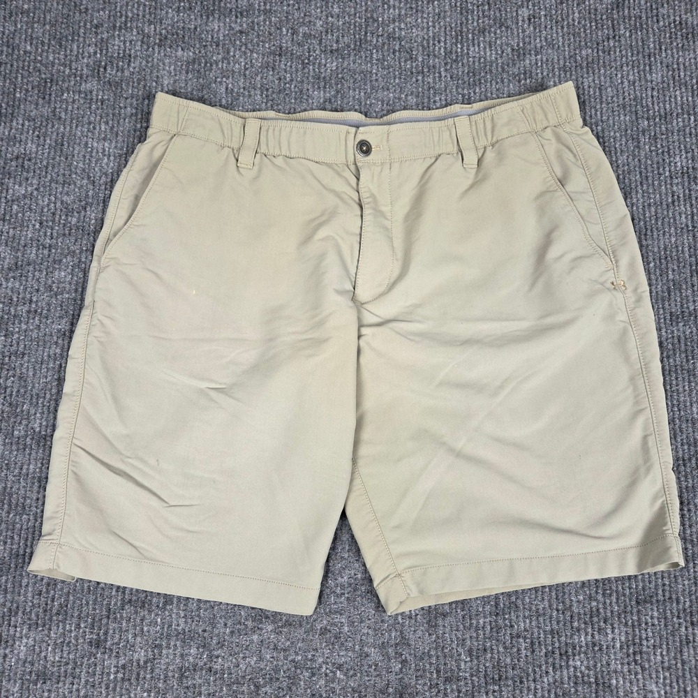 Under Armour Mens Tan Khaki Loose Fit Golf Shorts Size 42 Performance Activewear